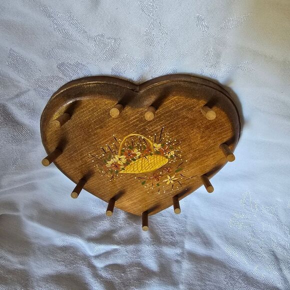 Heart-Shaped Wooden Wall Rack with Floral Design Hand Painted - Picture 3 of 9